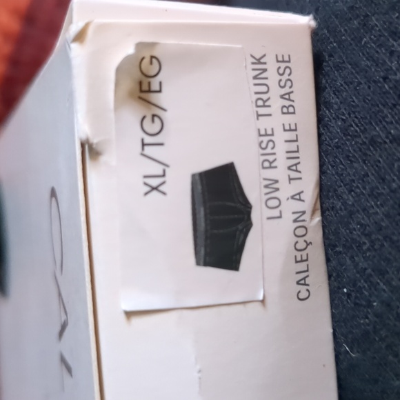 CALVIN KLEIN* light low rise trunk NWT still in box. - Picture 3 of 6